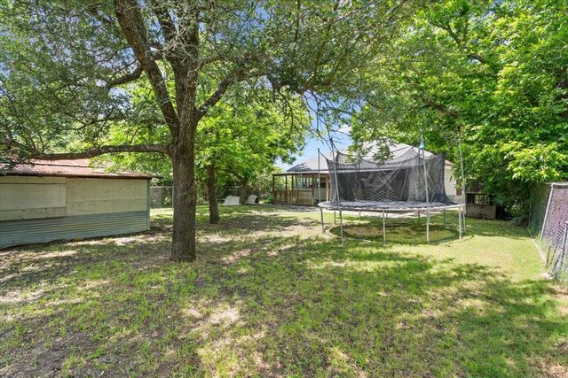 102 S Hogan Street, Holland, TX 76534