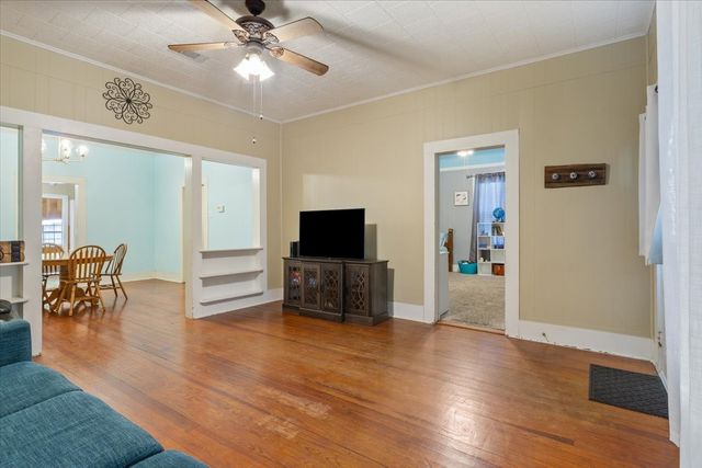 102 S Hogan Street, Holland, TX 76534