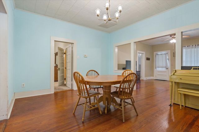 102 S Hogan Street, Holland, TX 76534