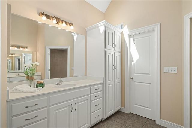 7562 Legler Street, Shawnee, KS 66217