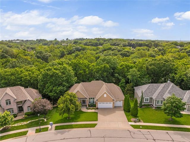7562 Legler Street, Shawnee, KS 66217