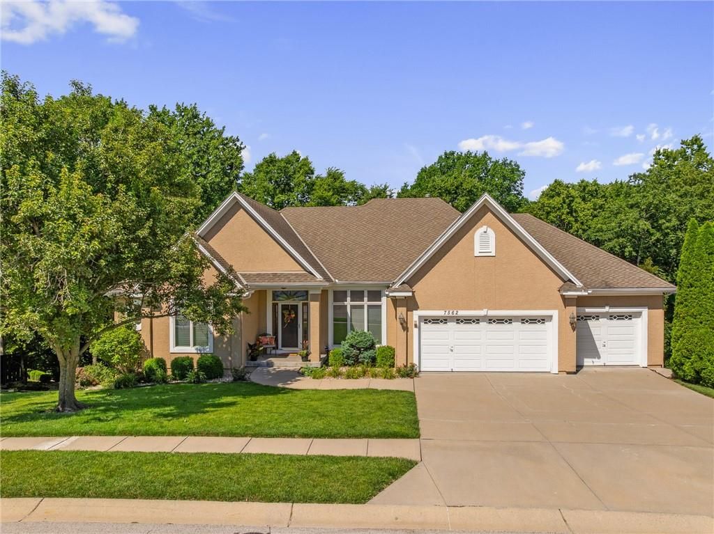 7562 Legler Street, Shawnee, KS 66217