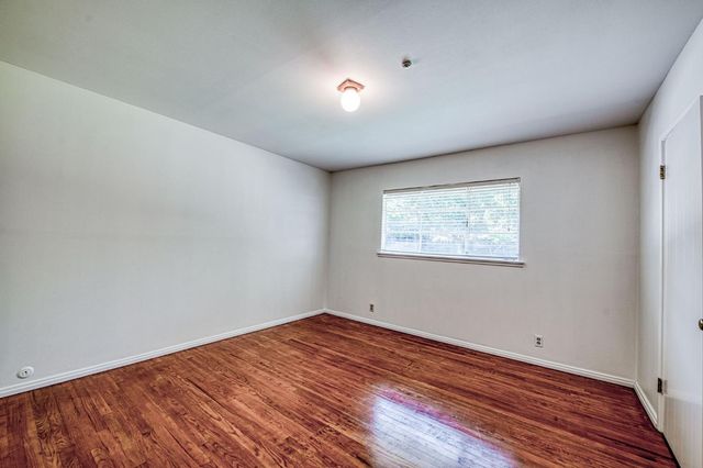 1565 W Barstow Avenue, Fresno, CA 93711