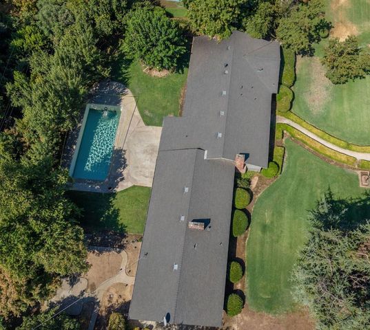 1565 W Barstow Avenue, Fresno, CA 93711