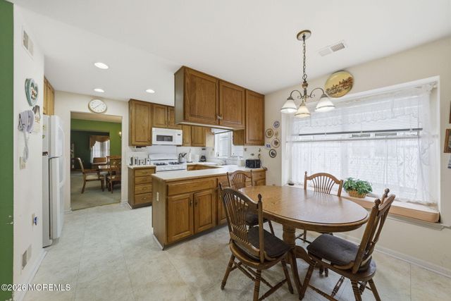 2315 Kira Court, Toms River, NJ 08755