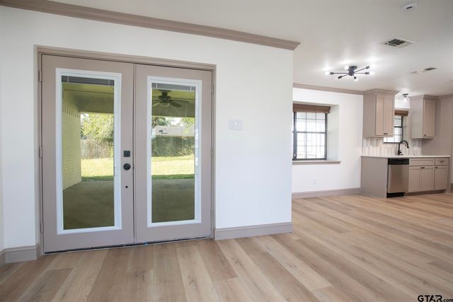 13447 Spur 364, Tyler, TX 75709