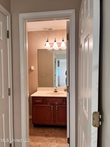 8891 Shellflower Drive, Southaven, MS 38671