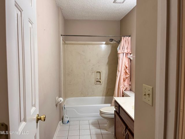 8891 Shellflower Drive, Southaven, MS 38671