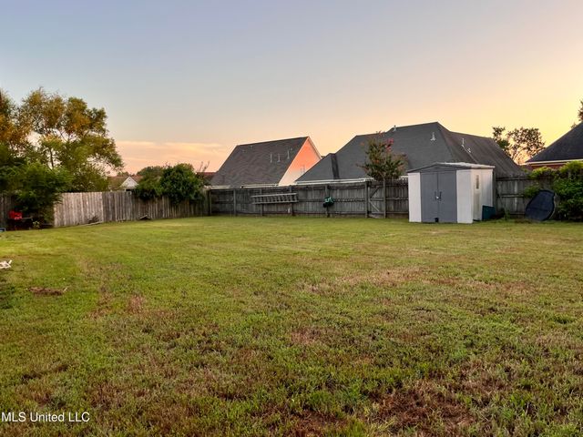8891 Shellflower Drive, Southaven, MS 38671