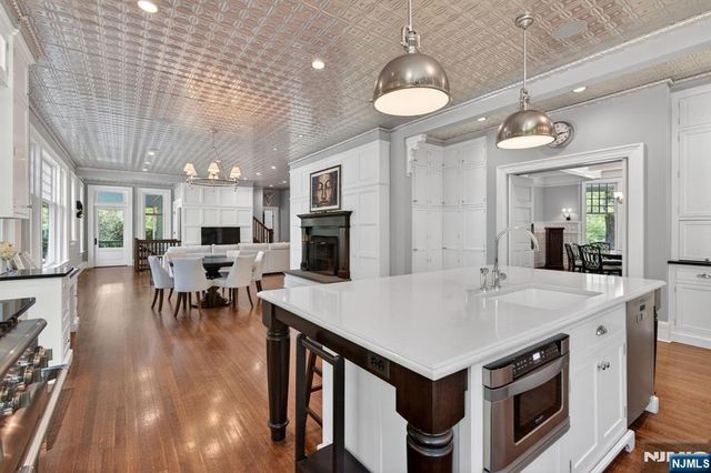 40 Highland Avenue, Millburn, NJ 07078