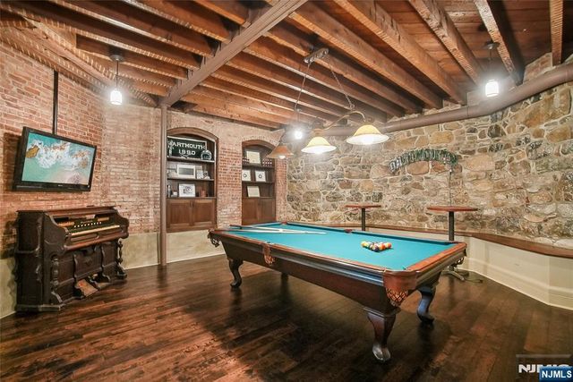 40 Highland Avenue, Millburn, NJ 07078