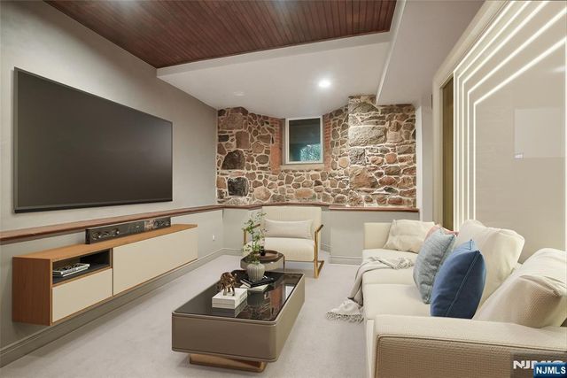 40 Highland Avenue, Millburn, NJ 07078
