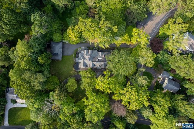 40 Highland Avenue, Millburn, NJ 07078