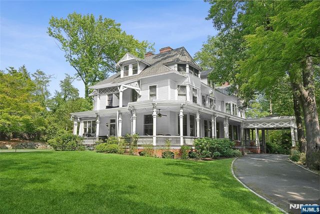 40 Highland Avenue, Millburn, NJ 07078