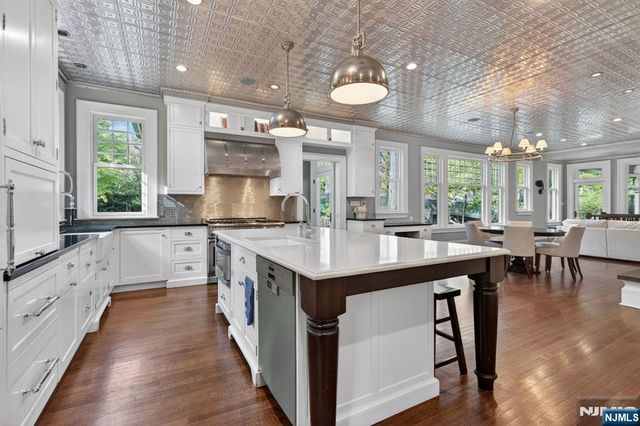 40 Highland Avenue, Millburn, NJ 07078