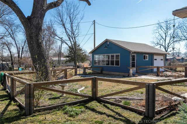 707 S Cherokee Street, Grove, OK 74344