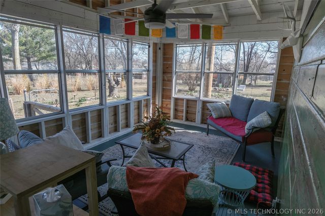 707 S Cherokee Street, Grove, OK 74344