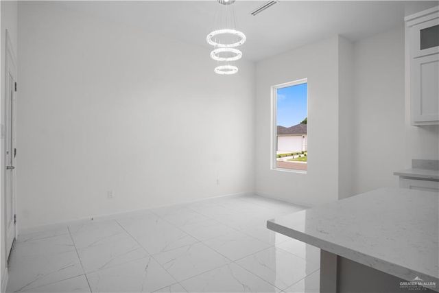 909 E Pecan Street, Alton, TX 78573