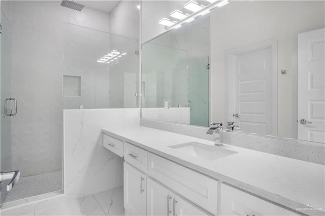 909 E Pecan Street, Alton, TX 78573