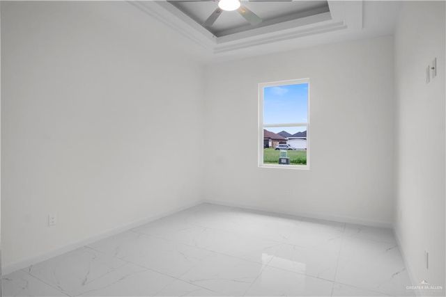 909 E Pecan Street, Alton, TX 78573