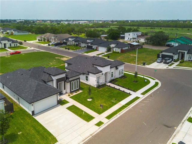 909 E Pecan Street, Alton, TX 78573