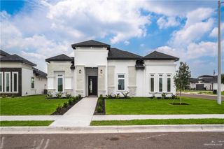 909 E Pecan Street, Alton, TX 78573