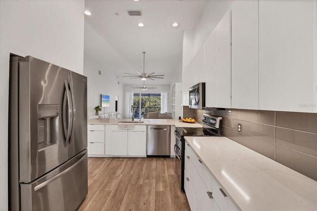 7131 BOCA GROVE PLACE 203, Lakewood Ranch, FL 34202