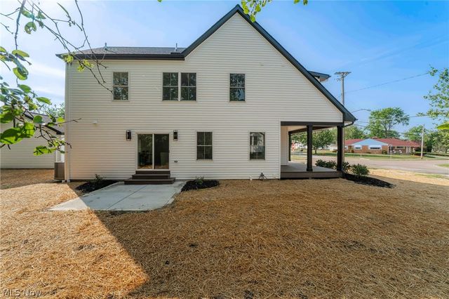 65 Talbot Drive, Bedford, OH 44146
