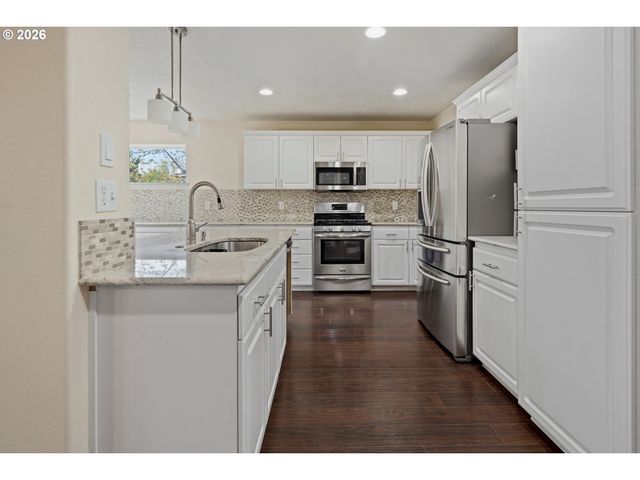 4391 Nw DIAMONDBACK Dr, Beaverton, OR 97006