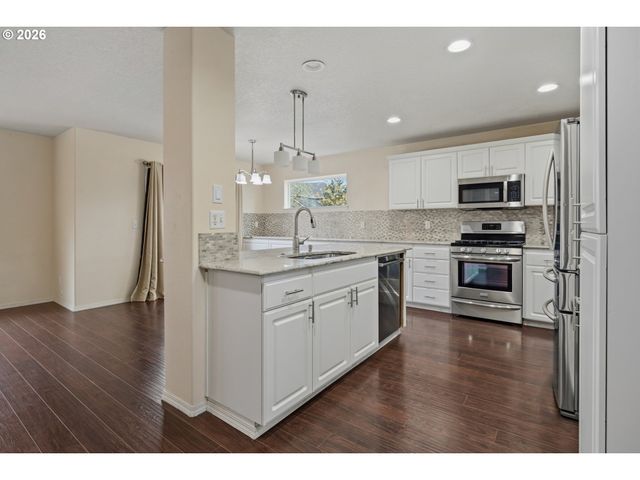 4391 Nw DIAMONDBACK Dr, Beaverton, OR 97006