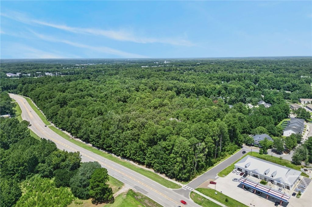 Image 3 of property listing at 0 Harris Trail Road, Richmond Hill, GA 31324