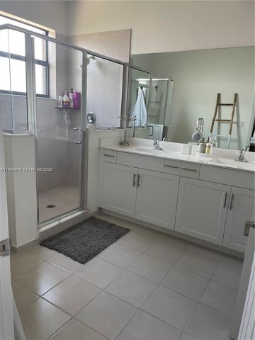 4706 Santa Cruz Way, Davie, FL 33314
