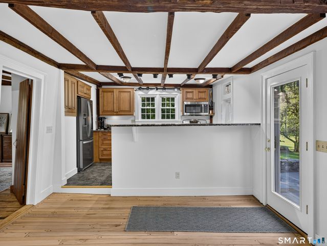 79 Chestnut Hill Road, Killingworth, CT 06419