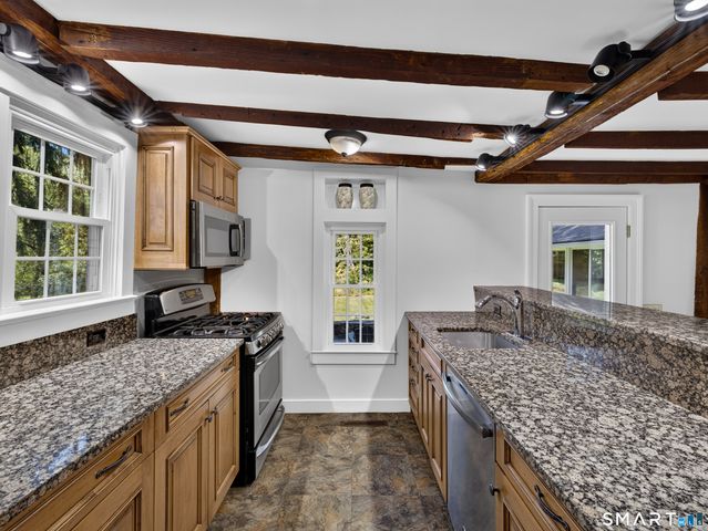 79 Chestnut Hill Road, Killingworth, CT 06419