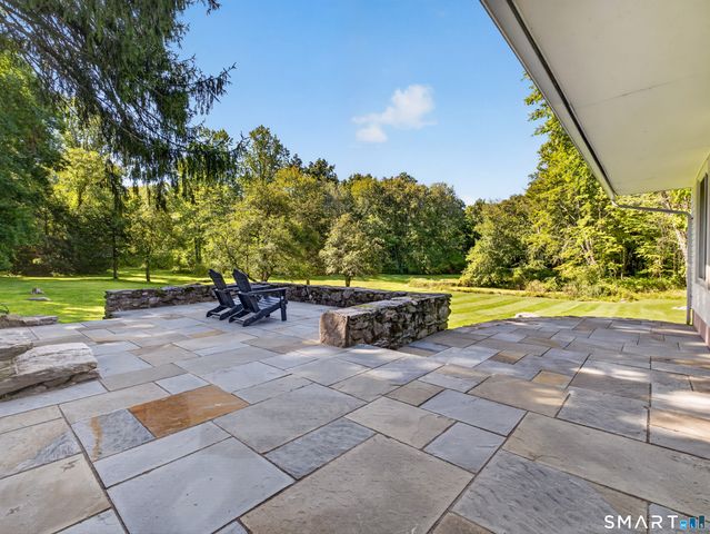 79 Chestnut Hill Road, Killingworth, CT 06419