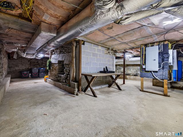 79 Chestnut Hill Road, Killingworth, CT 06419