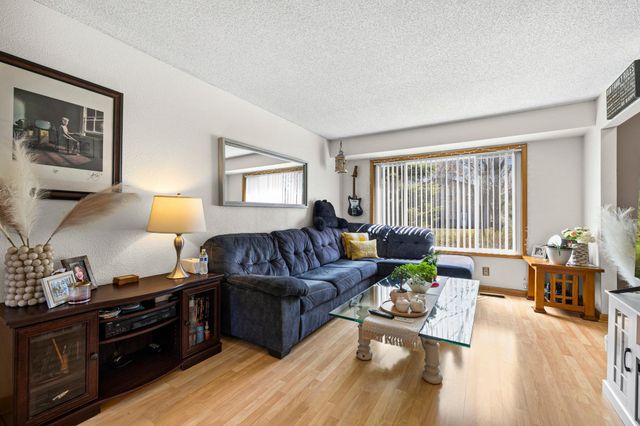 1623 106th Avenue NW, Coon Rapids, MN 55433