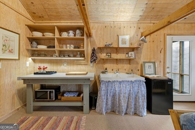 109 Clayton Gooch Road, Dahlonega, GA 30533