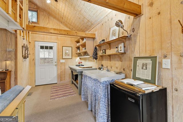 109 Clayton Gooch Road, Dahlonega, GA 30533