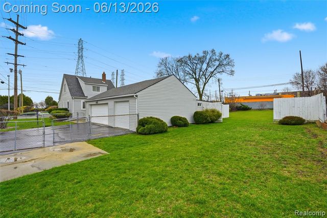 640 Martin Luther King Jr Boulevard, Pontiac, MI 48341