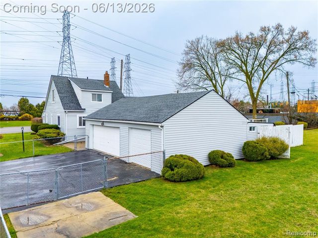 640 Martin Luther King Jr Boulevard, Pontiac, MI 48341