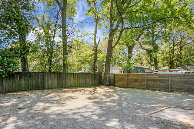 2135 Dorchester Road, North Charleston, SC 29405