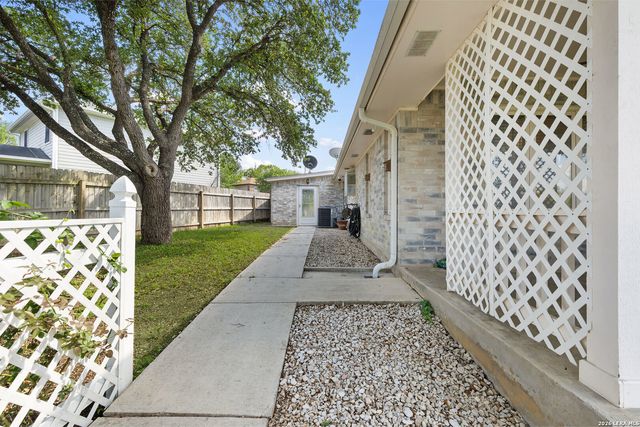 3421 SHERWIN DR, Schertz, TX 78108