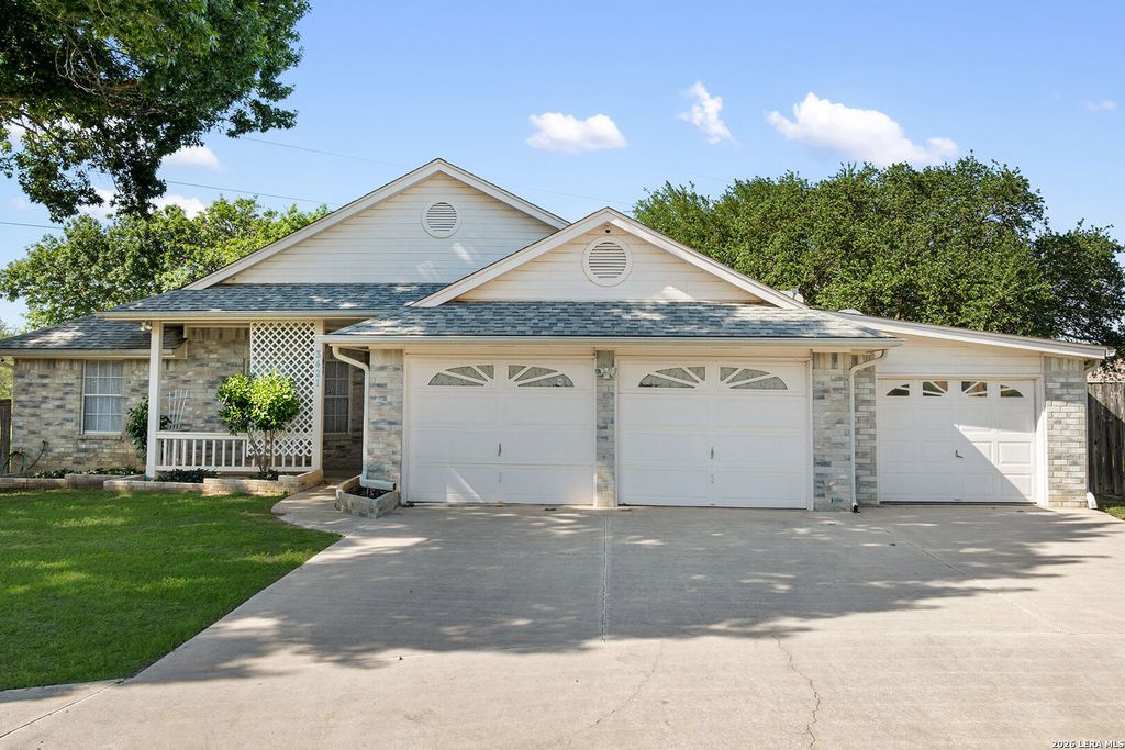 3421 SHERWIN DR, Schertz, TX 78108