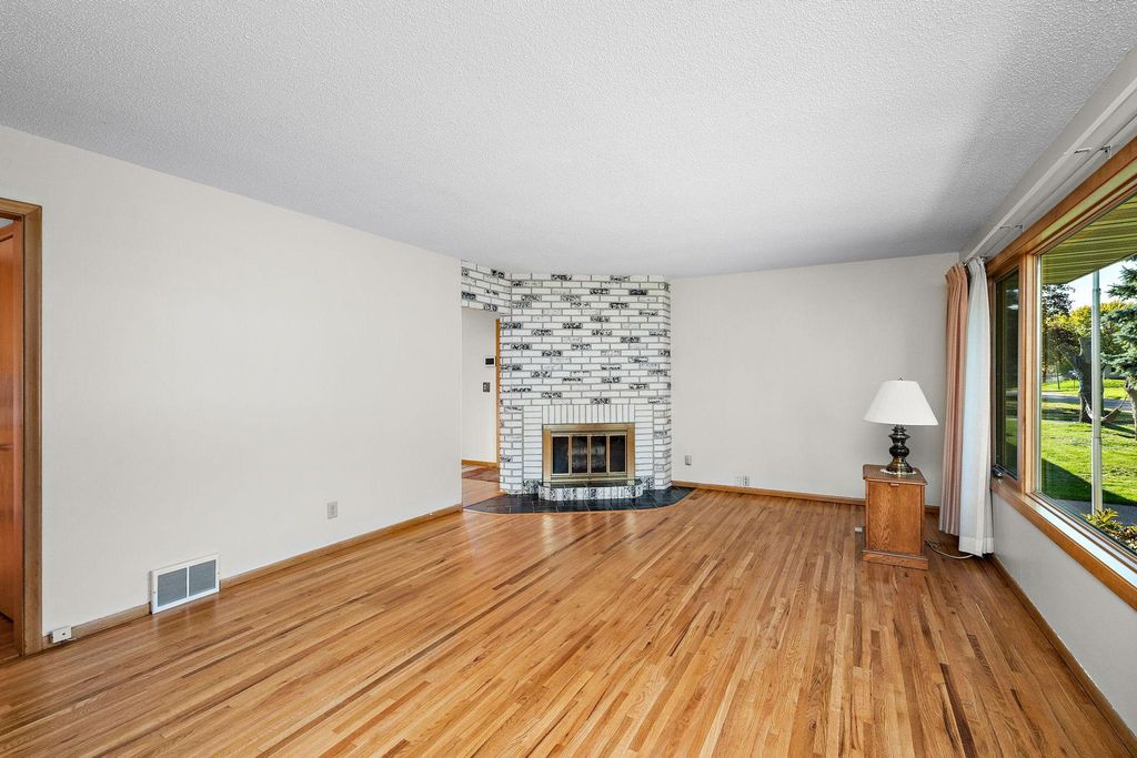 6056 Sumter Avenue N, New Hope, MN 55428 — photo 3