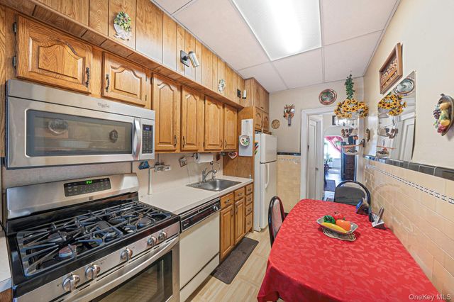 281 E 57th Street 1, Brooklyn, NY 11203