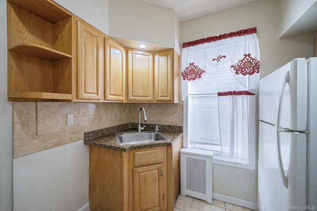 281 E 57th Street 1, Brooklyn, NY 11203