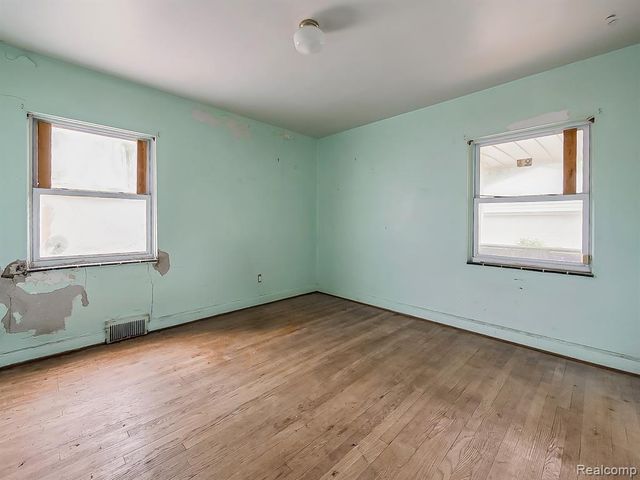 7620 Braile Street, Detroit, MI 48228