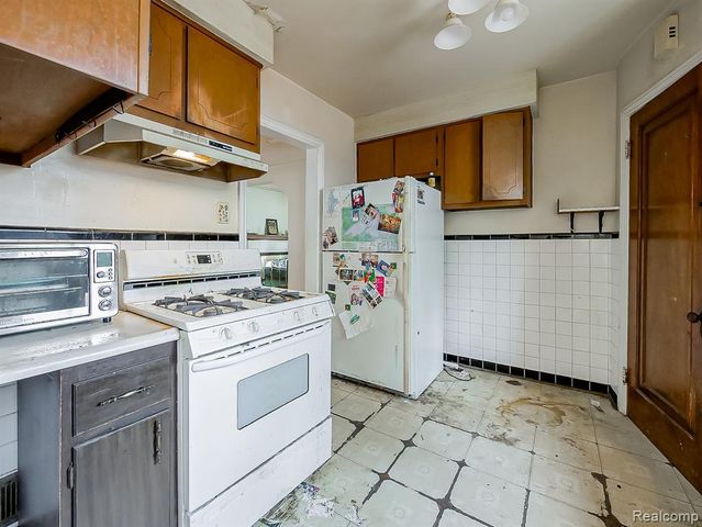 7620 Braile Street, Detroit, MI 48228