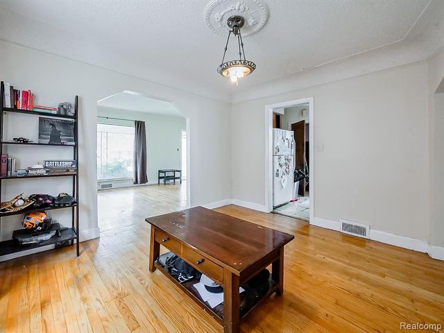 7620 Braile Street, Detroit, MI 48228
